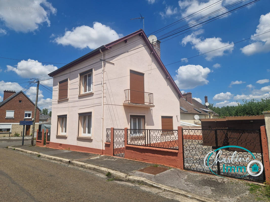 Maison à HANGEST-SUR-SOMME