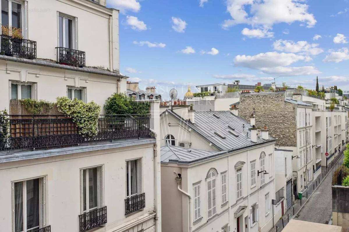 Appartement à PARIS-7E