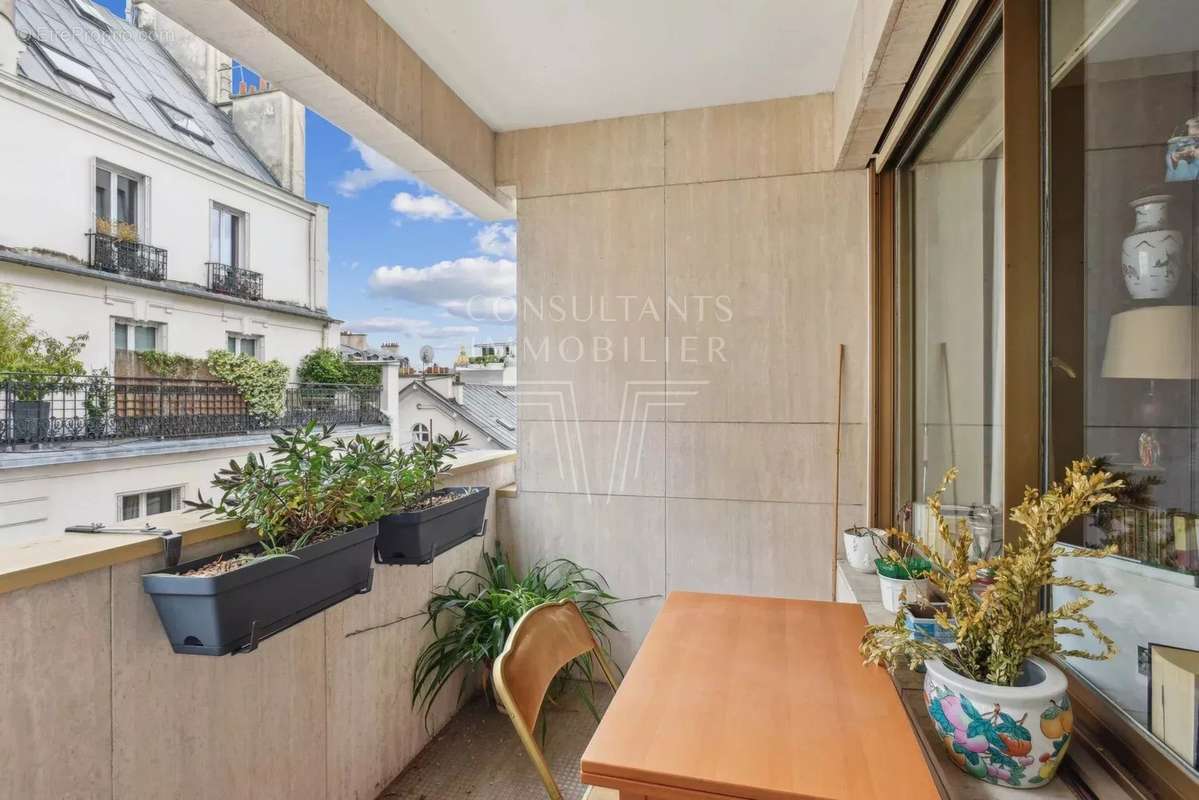 Appartement à PARIS-7E