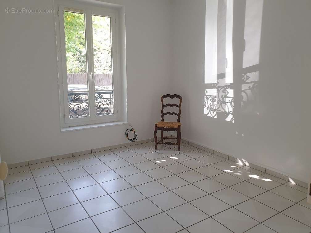 Appartement à CORBEIL-ESSONNES