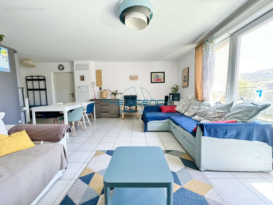 Appartement à MARSEILLE-9E