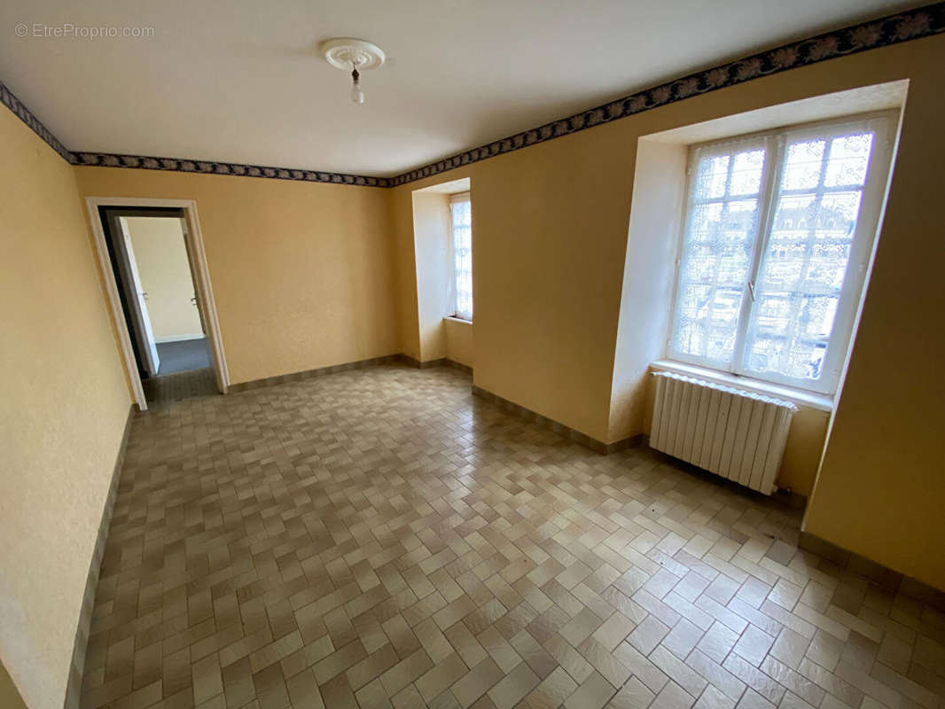 Appartement à LAMBALLE