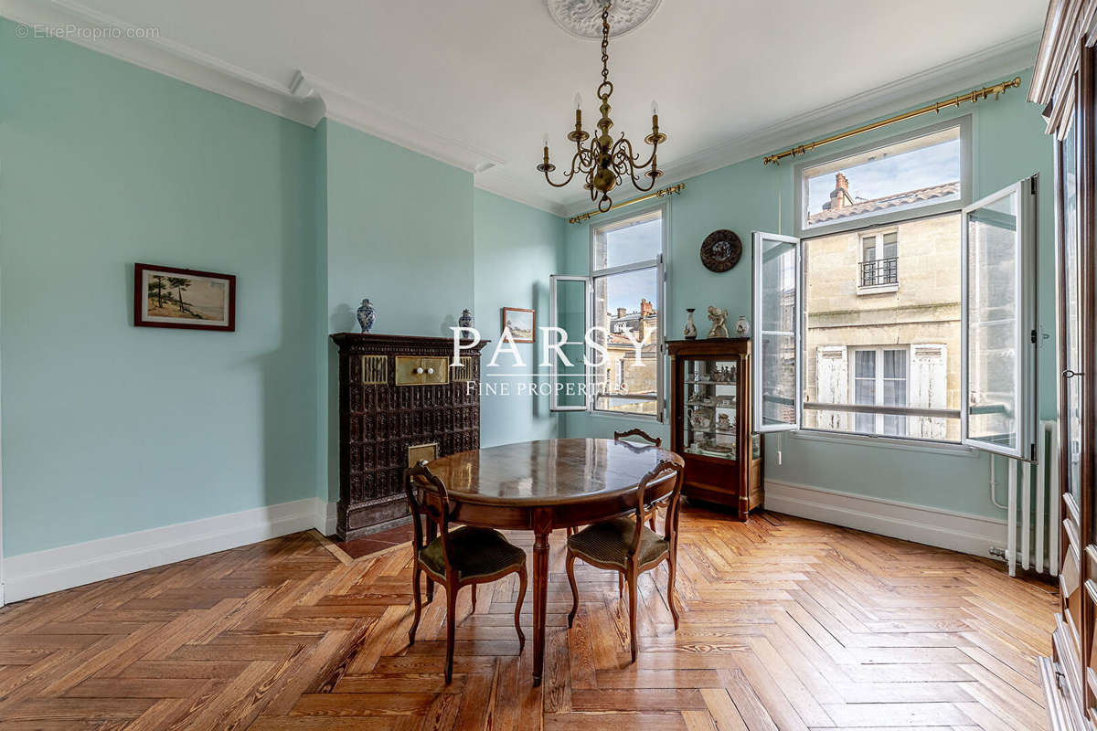 Appartement à BORDEAUX