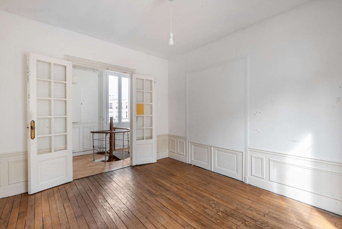 Appartement à PARIS-20E