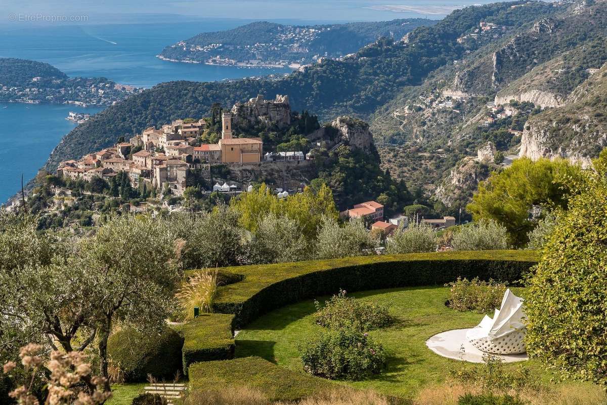 Maison à EZE