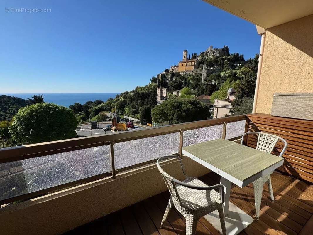 Appartement à EZE