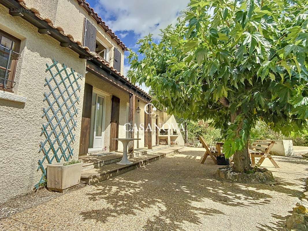 Maison à SAINT-GENIES-DE-FONTEDIT