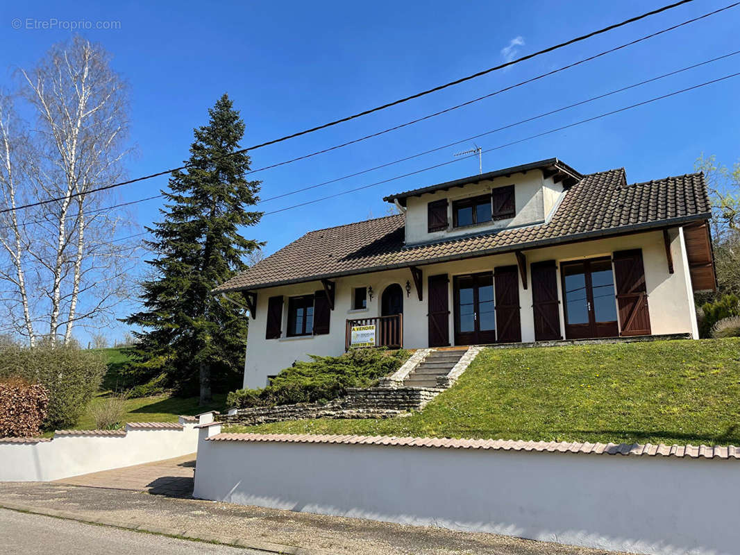 Maison à NANTOIS