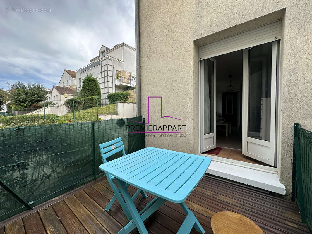 Appartement à SARTROUVILLE