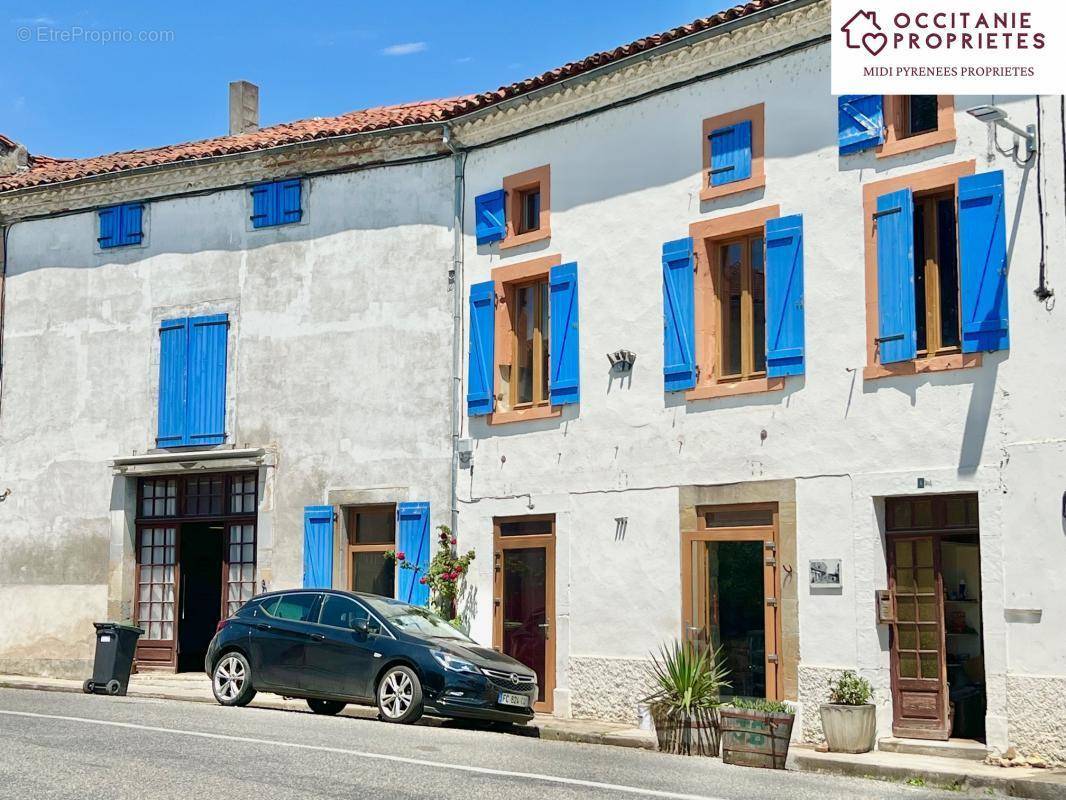 Maison à CAMPAGNE-SUR-ARIZE