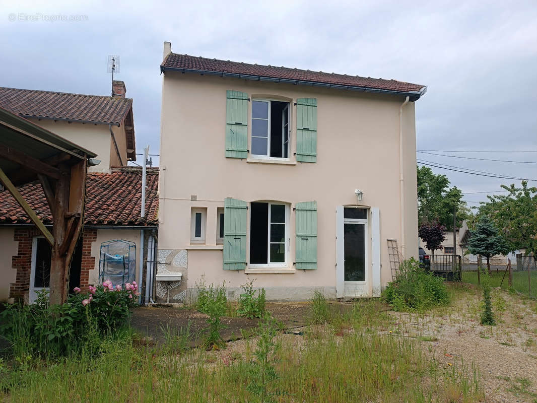 Maison à BOURG-ARCHAMBAULT