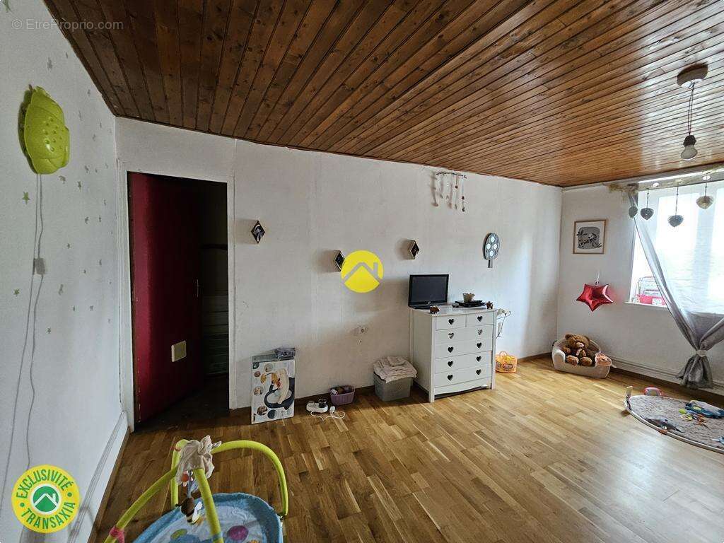 Appartement à NERONDES