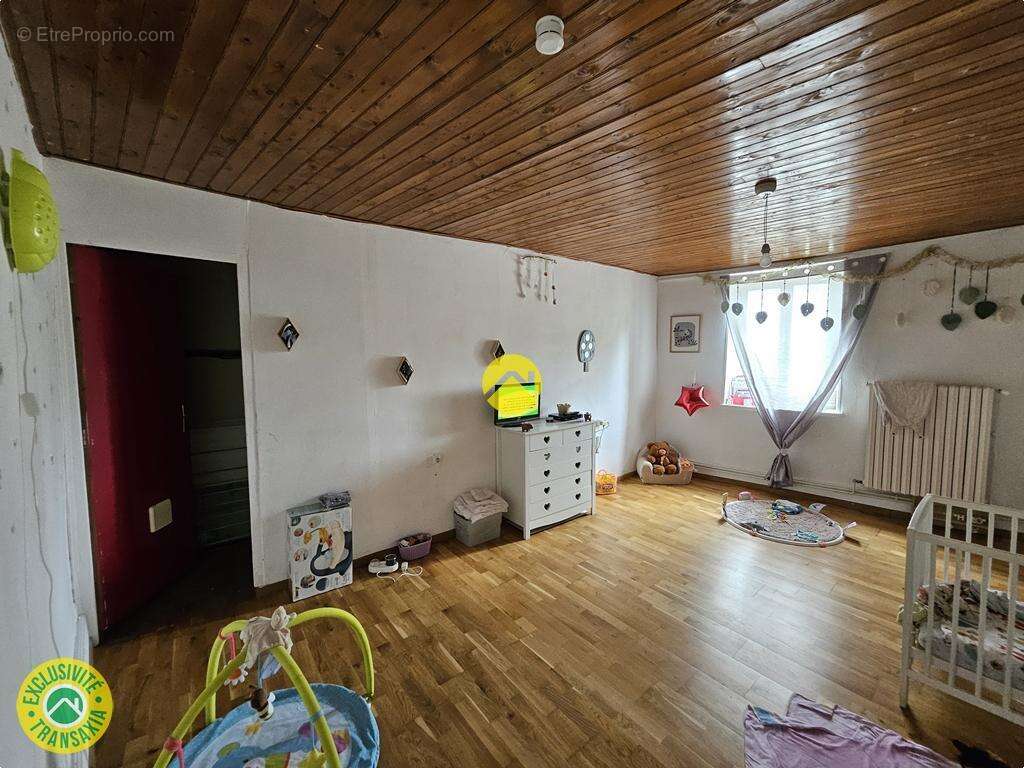 Appartement à NERONDES