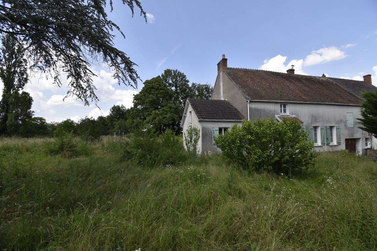 Maison à COSNE-COURS-SUR-LOIRE