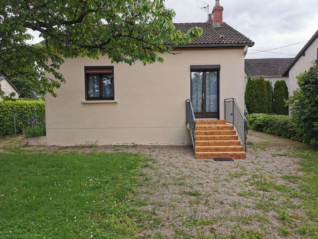 Maison à MONTCHANIN