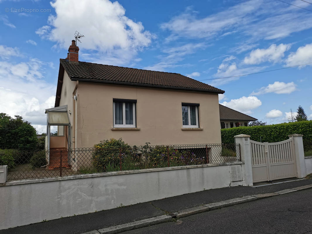 Maison à MONTCHANIN