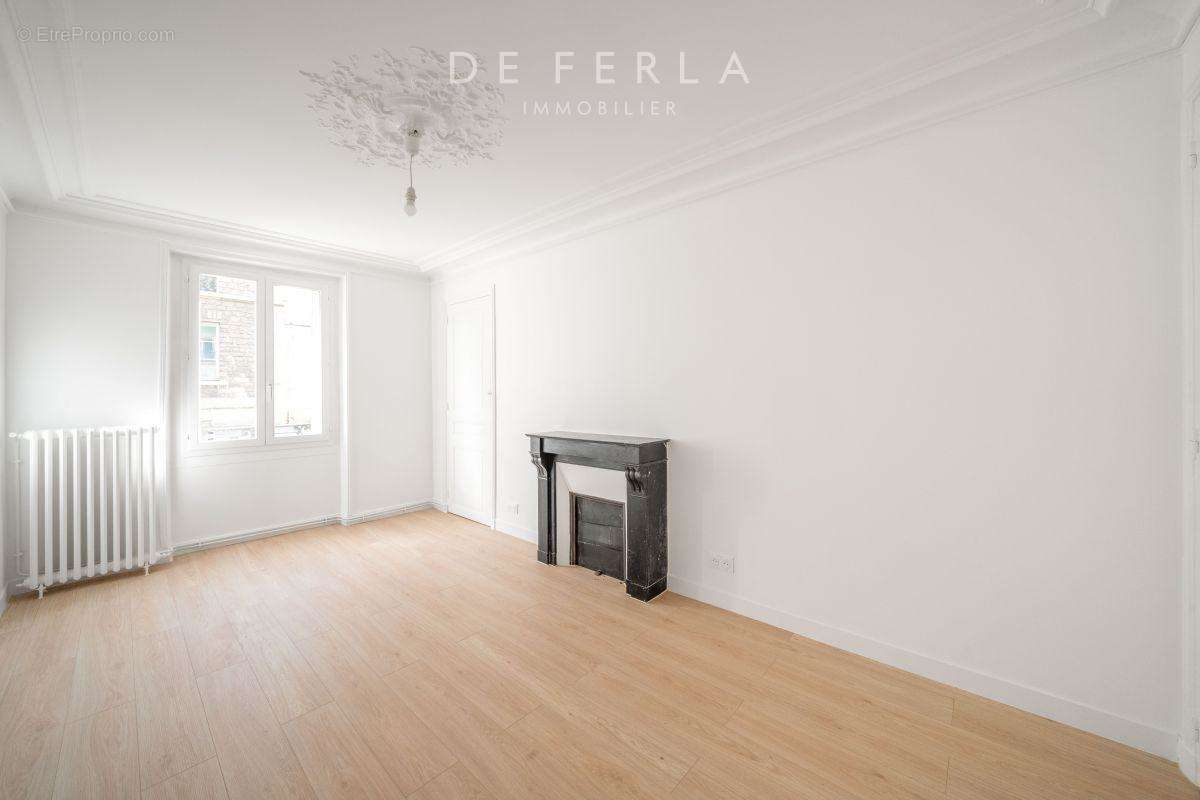 Appartement à PARIS-7E