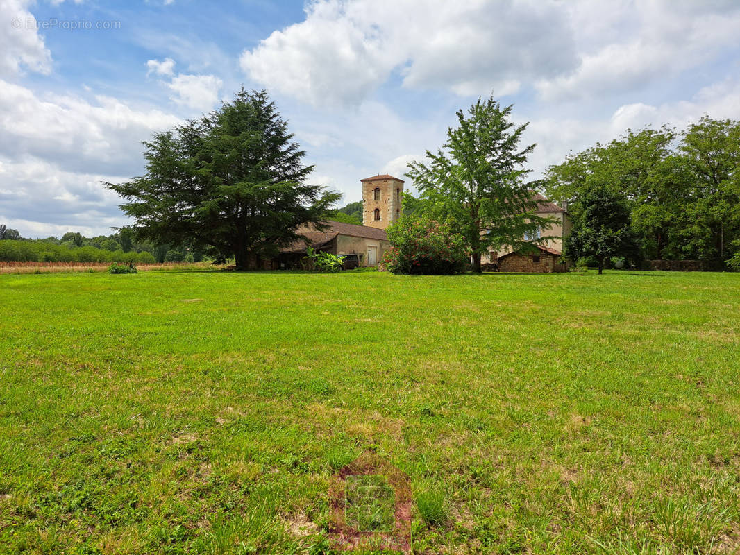 Maison à PUY-L&#039;EVEQUE