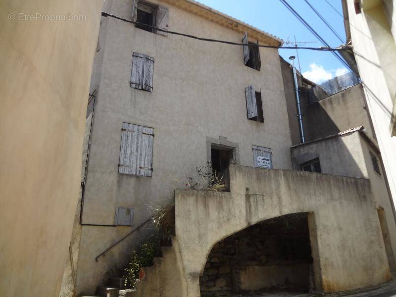 Maison à SAINT-NAZAIRE-DE-LADAREZ