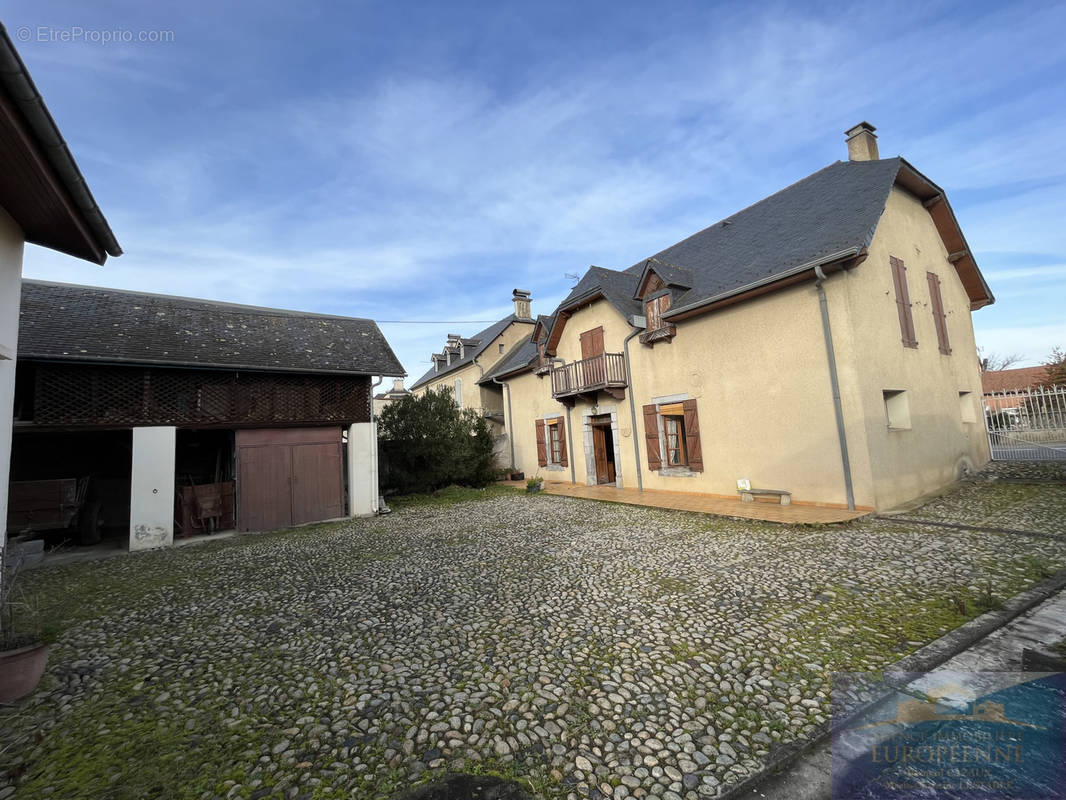 Maison à TARBES