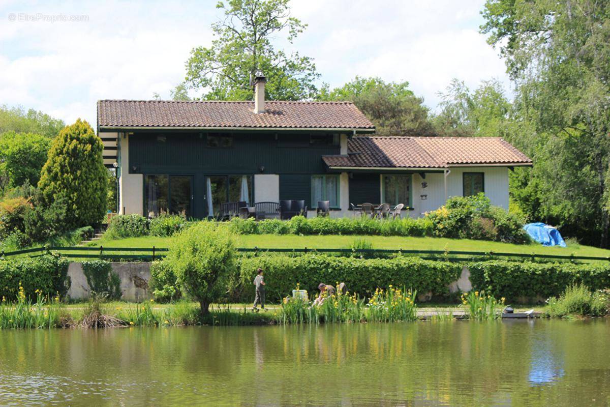 Maison à CHABRAC