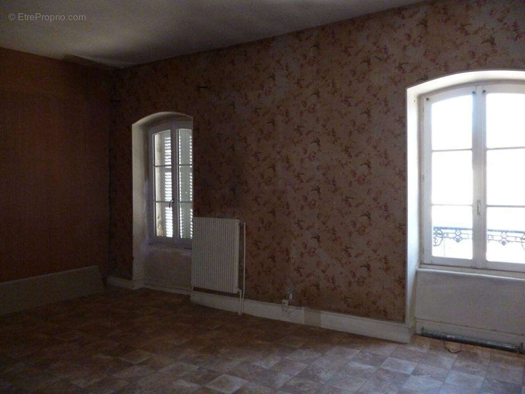 Appartement à SAINT-POURCAIN-SUR-SIOULE