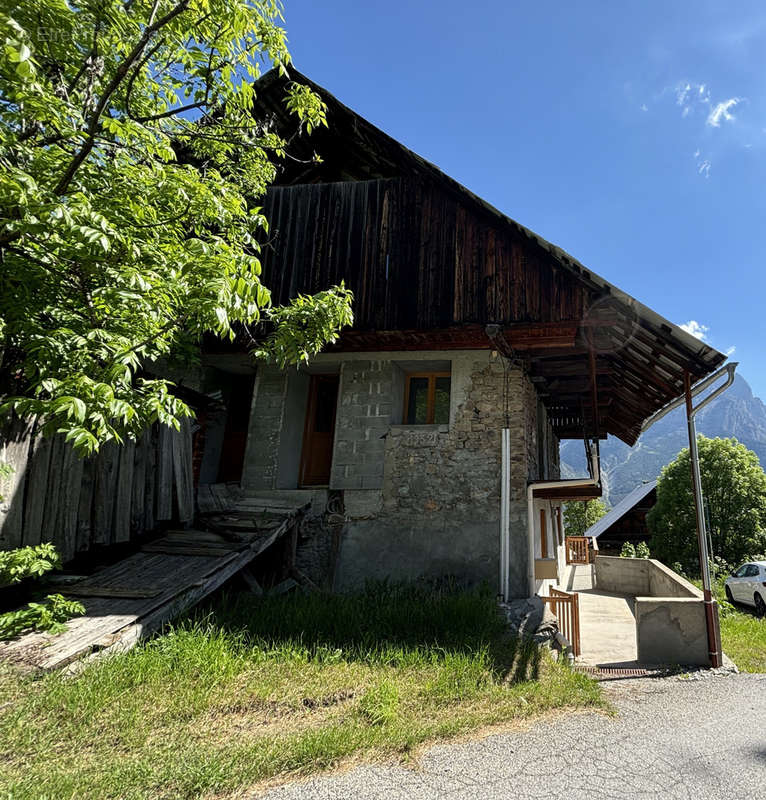 Maison à PUY-SAINT-VINCENT