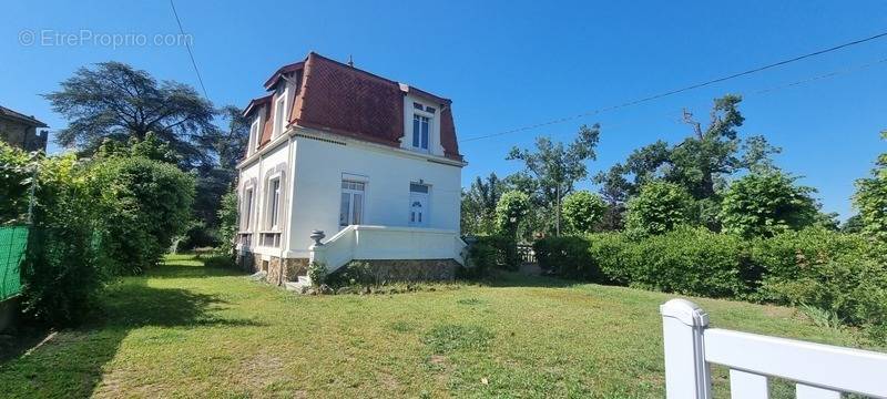 Maison à AUBERGENVILLE