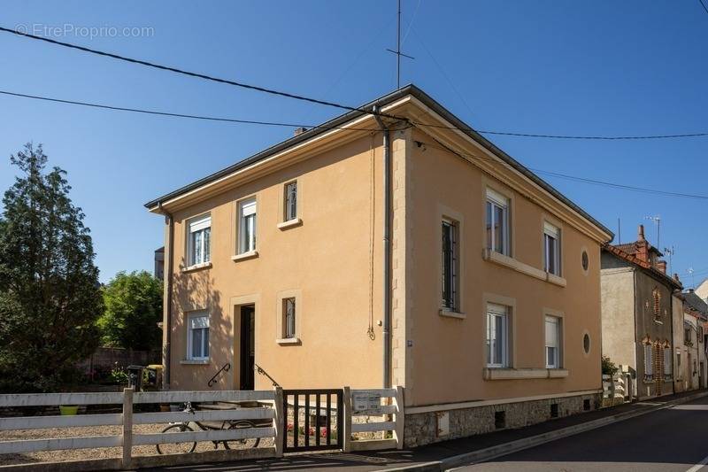 Appartement à DIGOIN