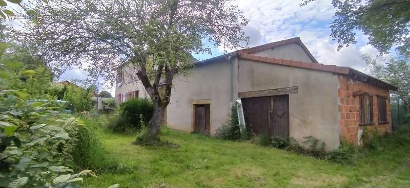 Maison à CHARLIEU