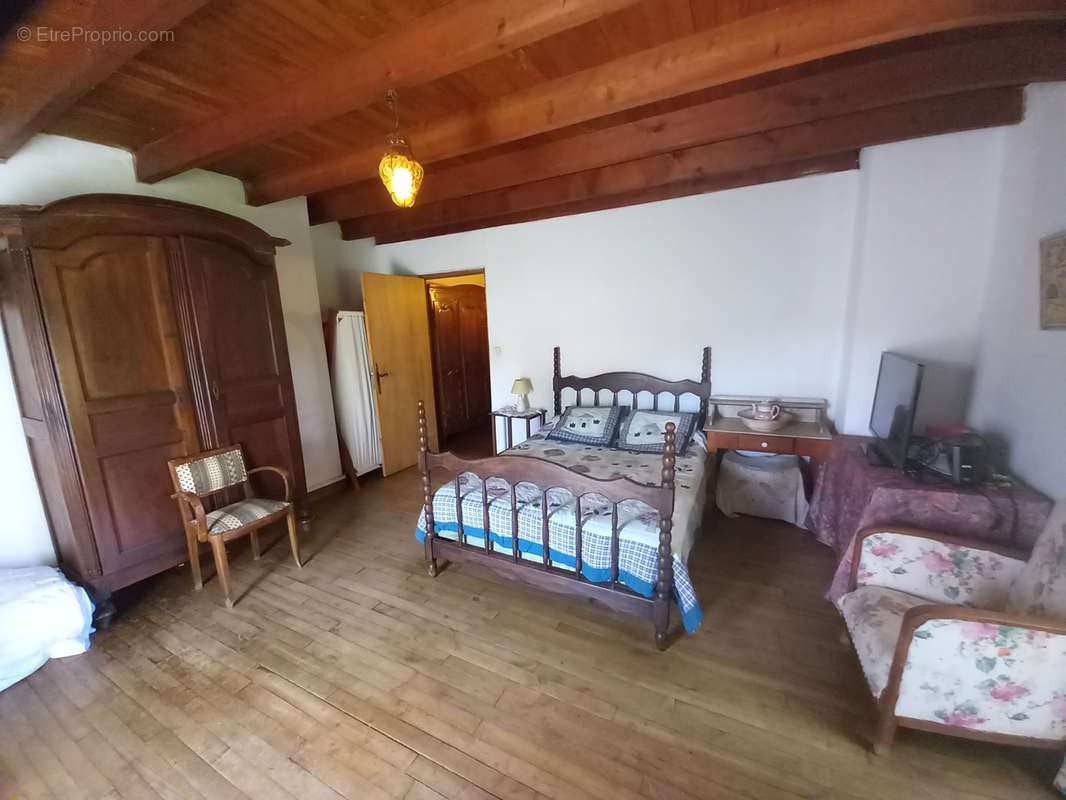 Appartement à PRATS-DU-PERIGORD