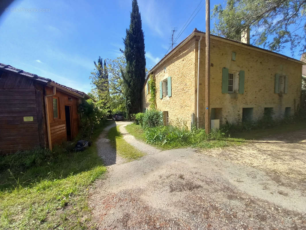 Appartement à PRATS-DU-PERIGORD