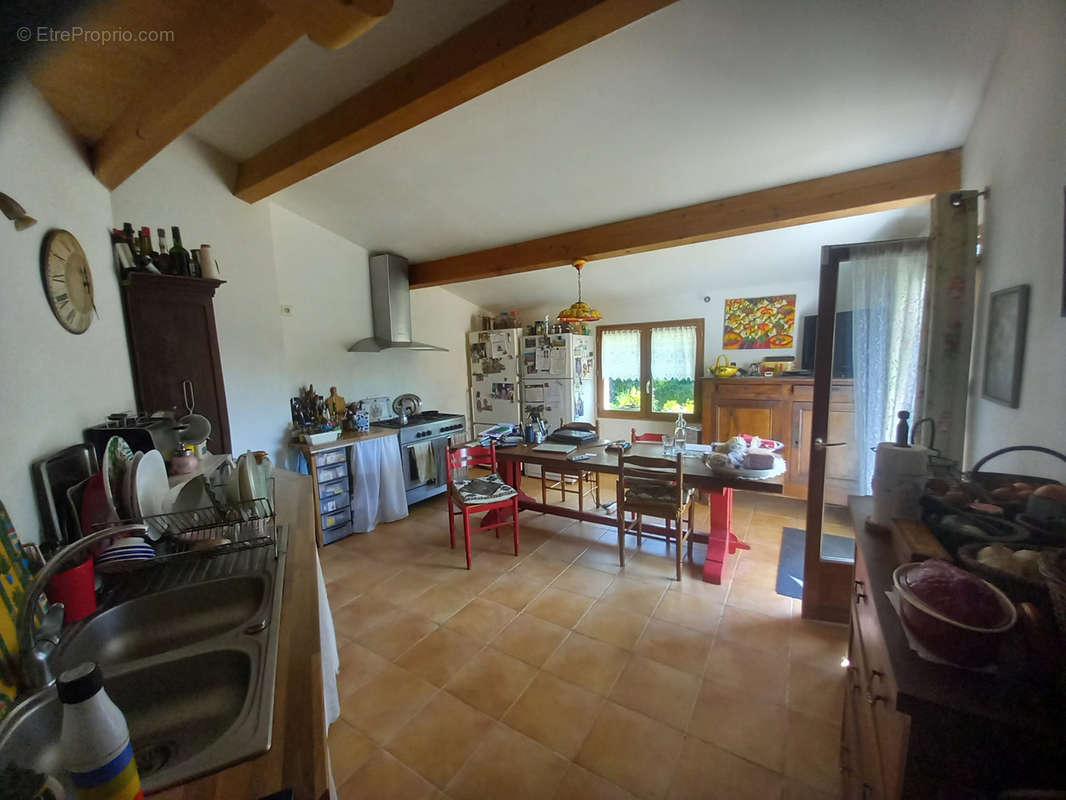 Appartement à PRATS-DU-PERIGORD