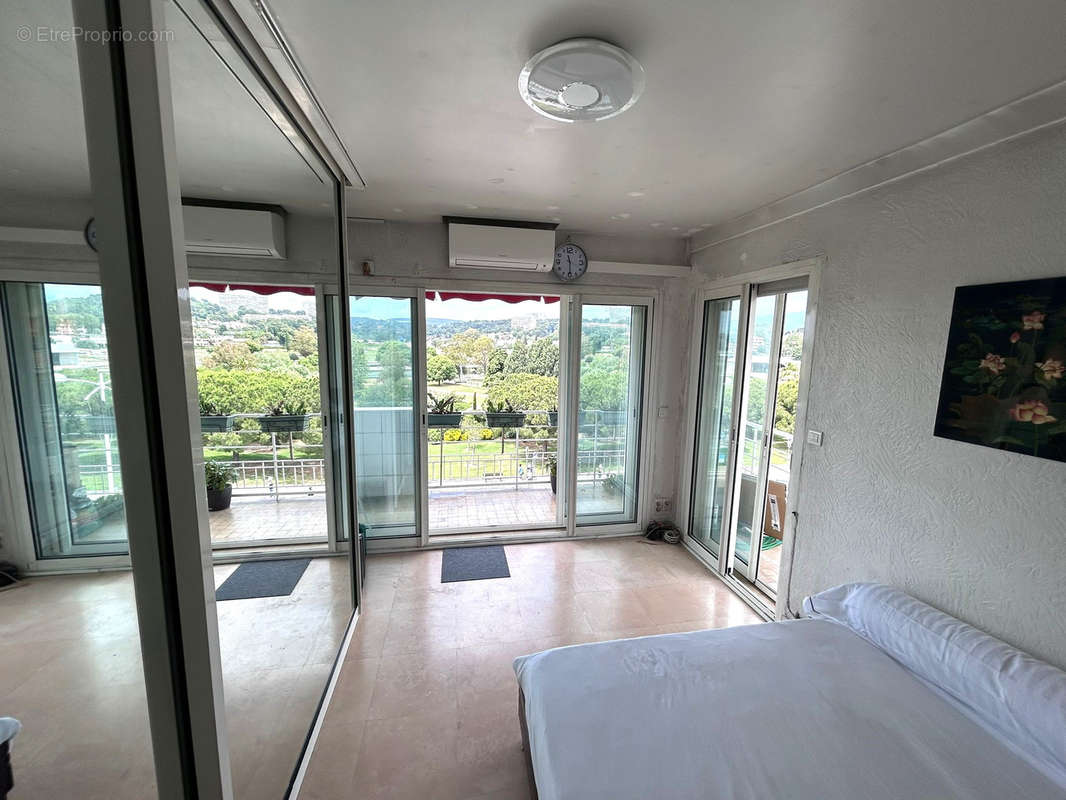 Appartement à CAGNES-SUR-MER