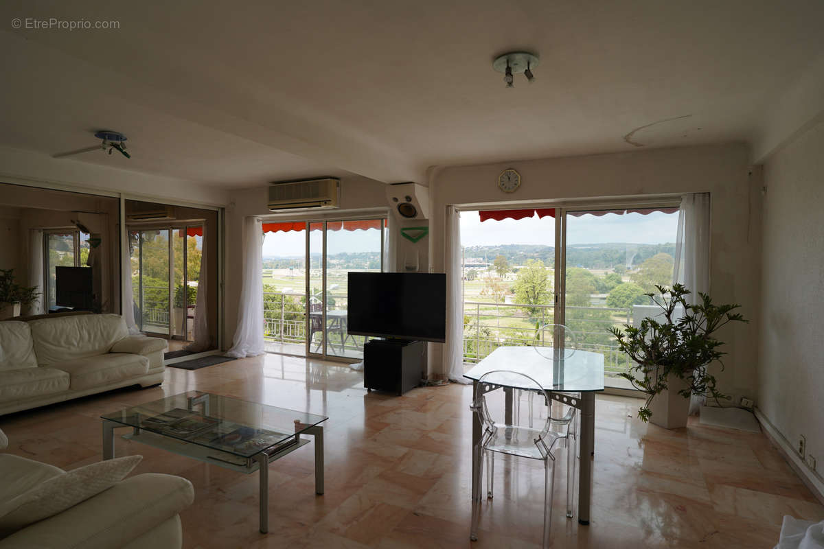 Appartement à CAGNES-SUR-MER