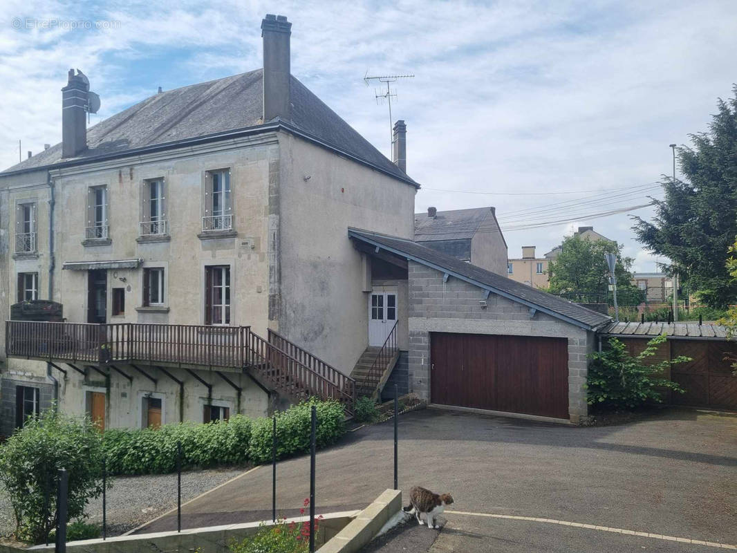 Maison à SAINT-CALAIS