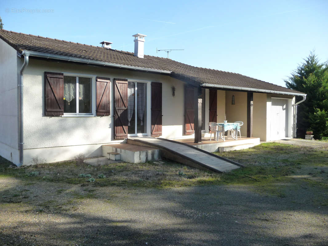 Maison à SAVIGNEUX