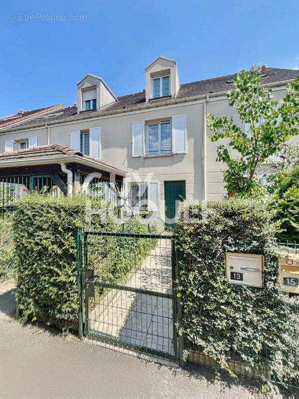 Appartement à PIERREFITTE-SUR-SEINE