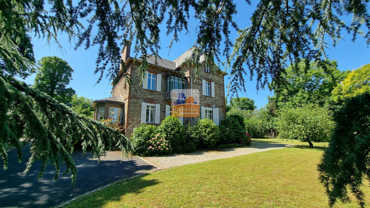 Maison à BOUGUENAIS