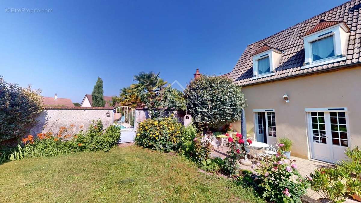 Maison à TOULON-SUR-ALLIER