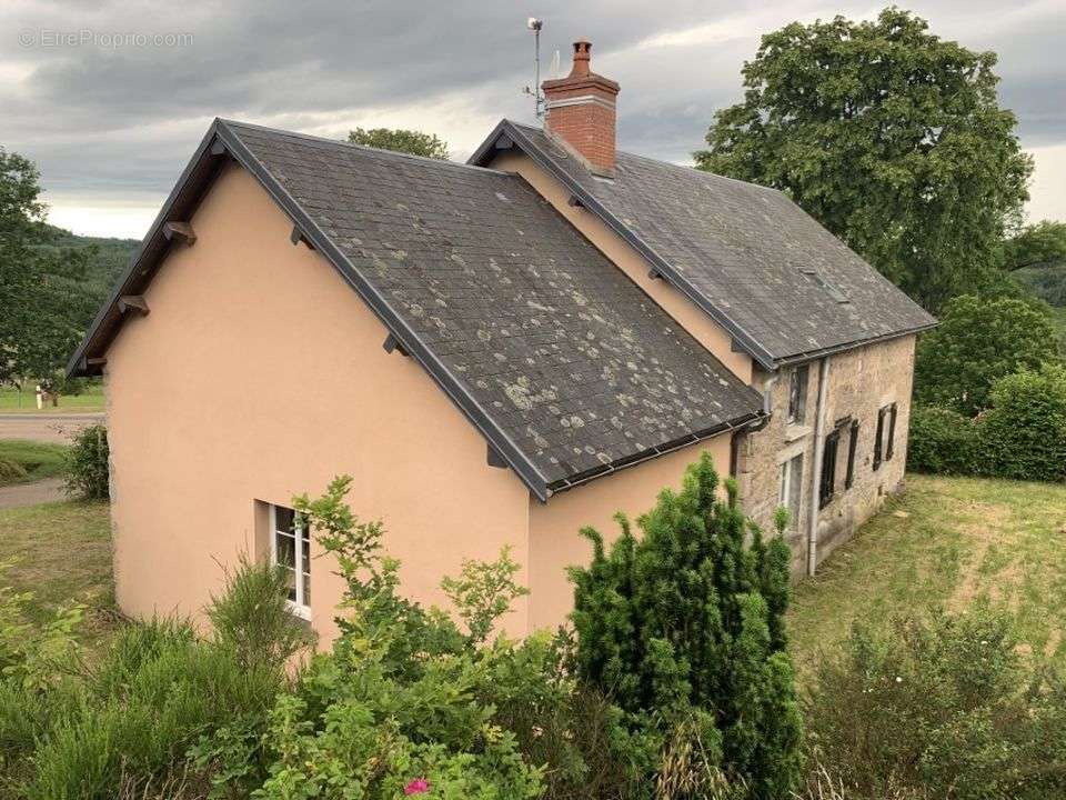 Maison à DUN-LES-PLACES