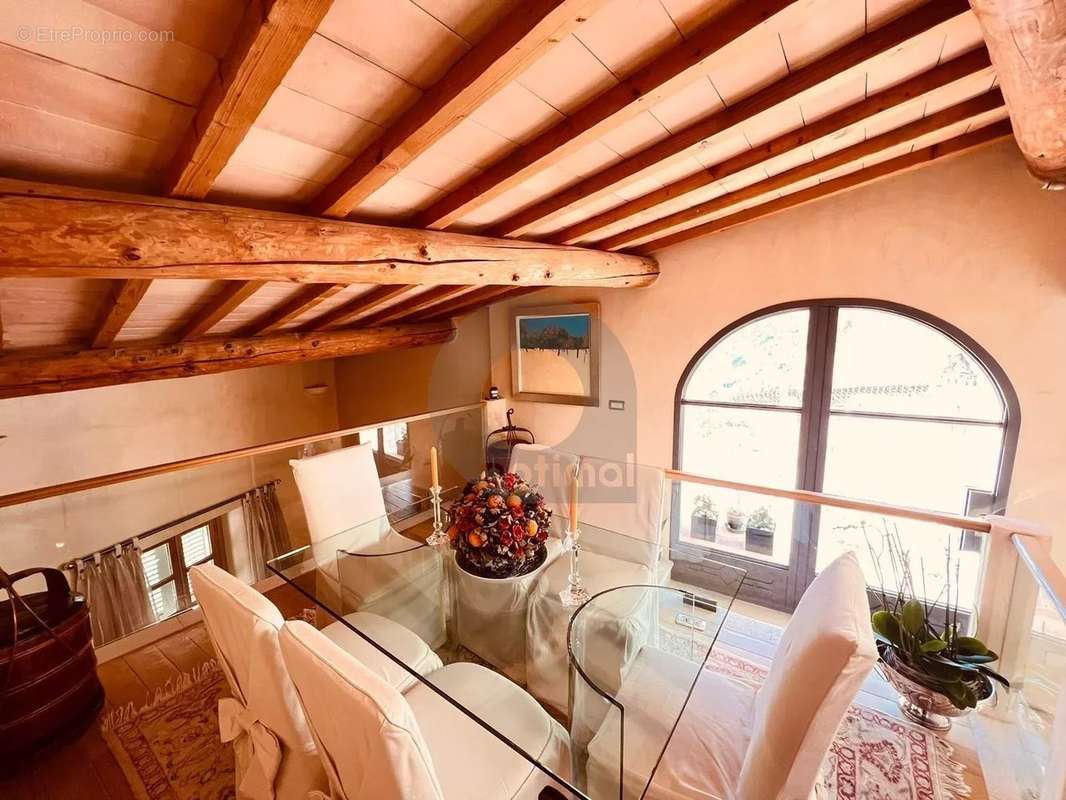 Appartement à ROQUEBRUNE-CAP-MARTIN