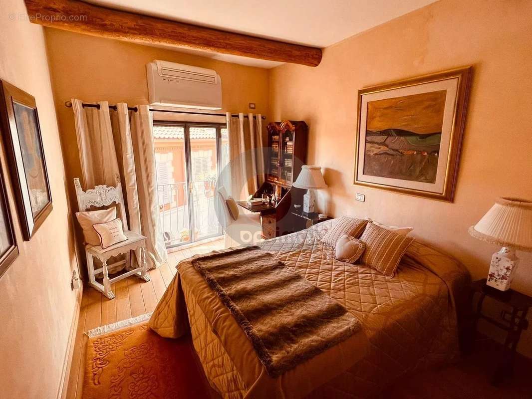 Appartement à ROQUEBRUNE-CAP-MARTIN