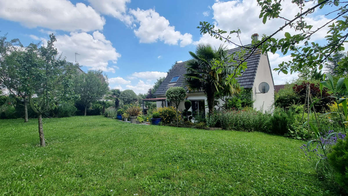 Maison à CLOYES-SUR-LE-LOIR