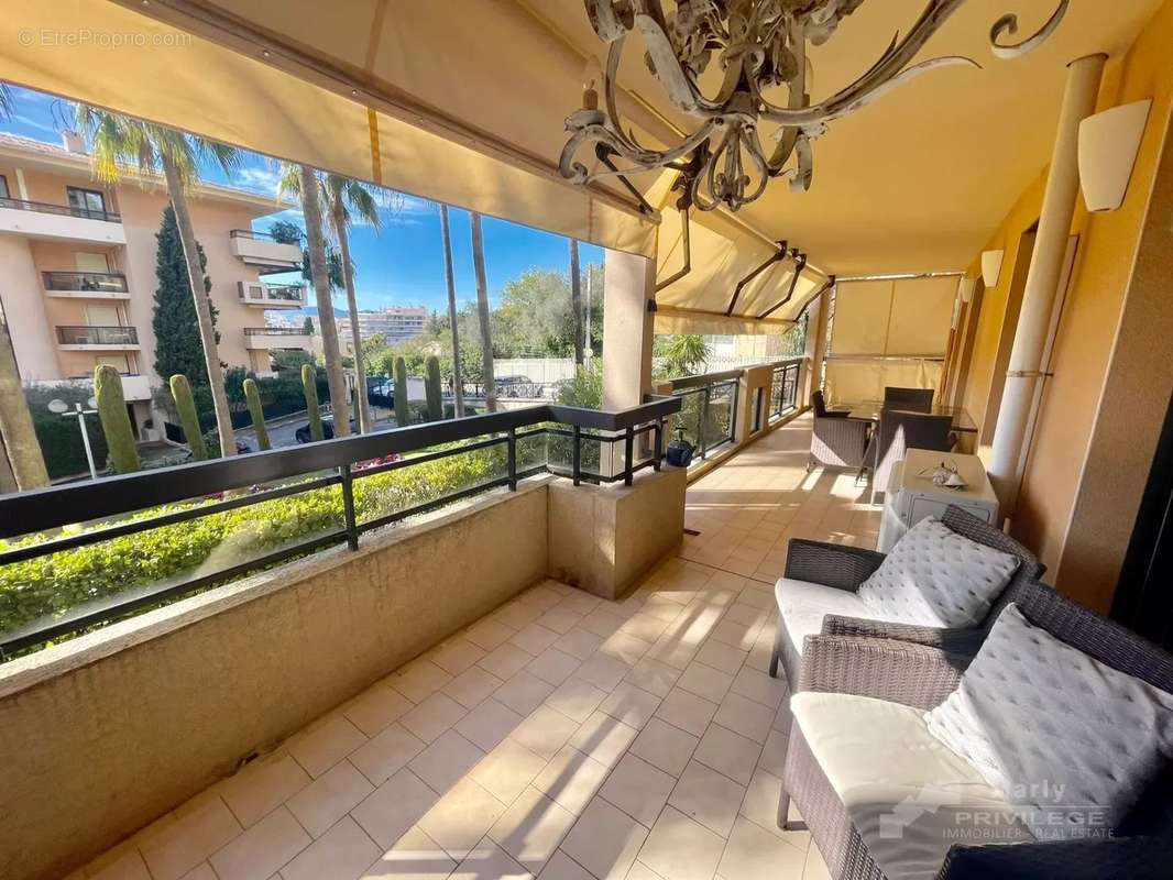 Appartement à CANNES