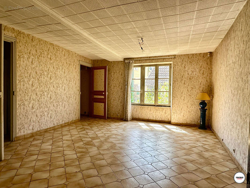 Appartement à MORAINVILLIERS