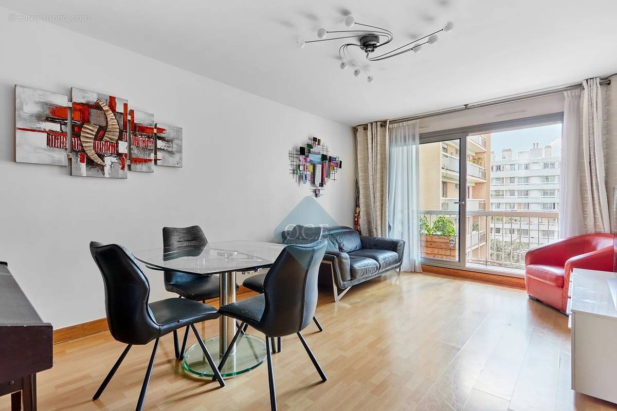 Appartement à PARIS-11E