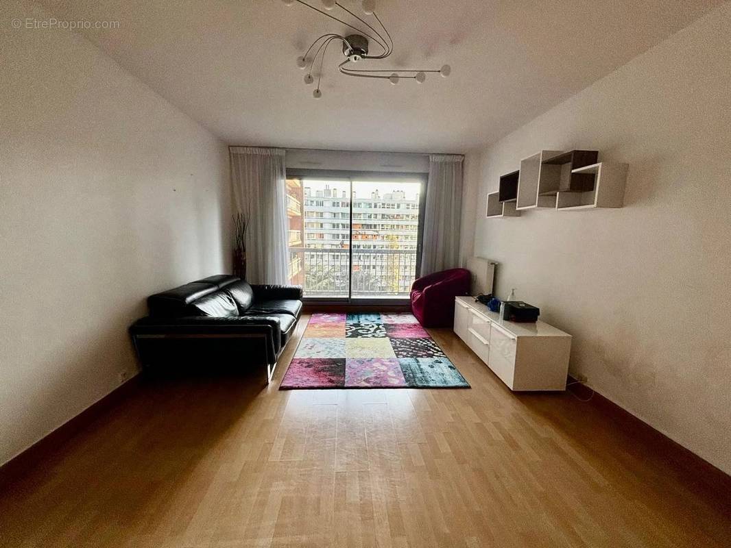 Appartement à PARIS-11E