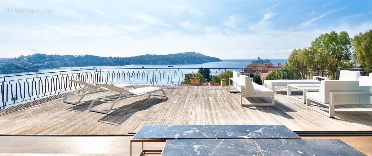 Appartement à VILLEFRANCHE-SUR-MER