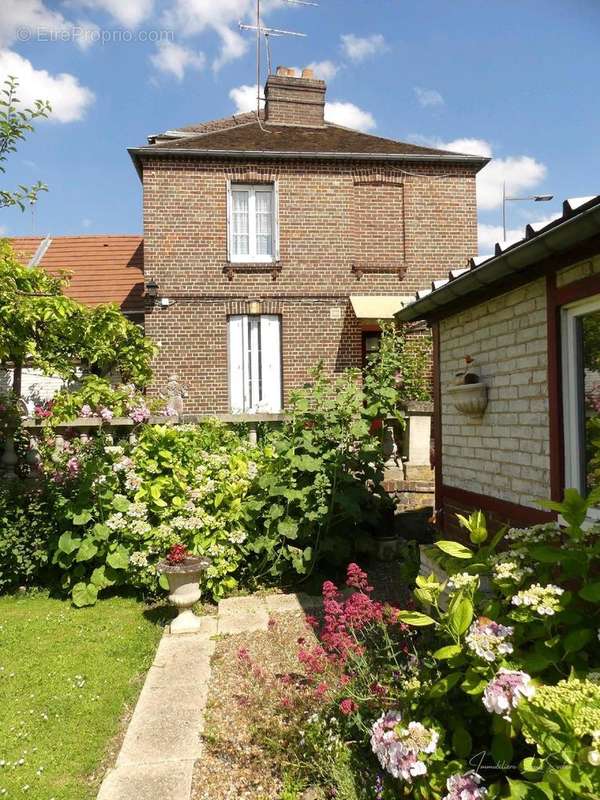 Maison à BEAUVAIS